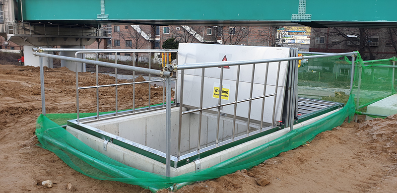 safe manhole 4door checktype03.jpg